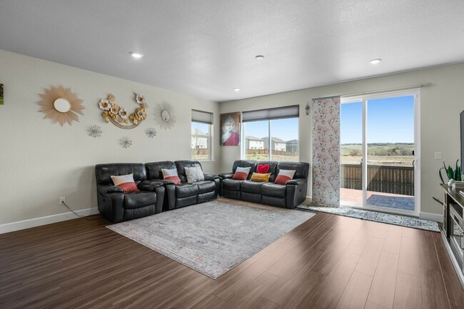 Building Photo - 13516 Waterthrush St