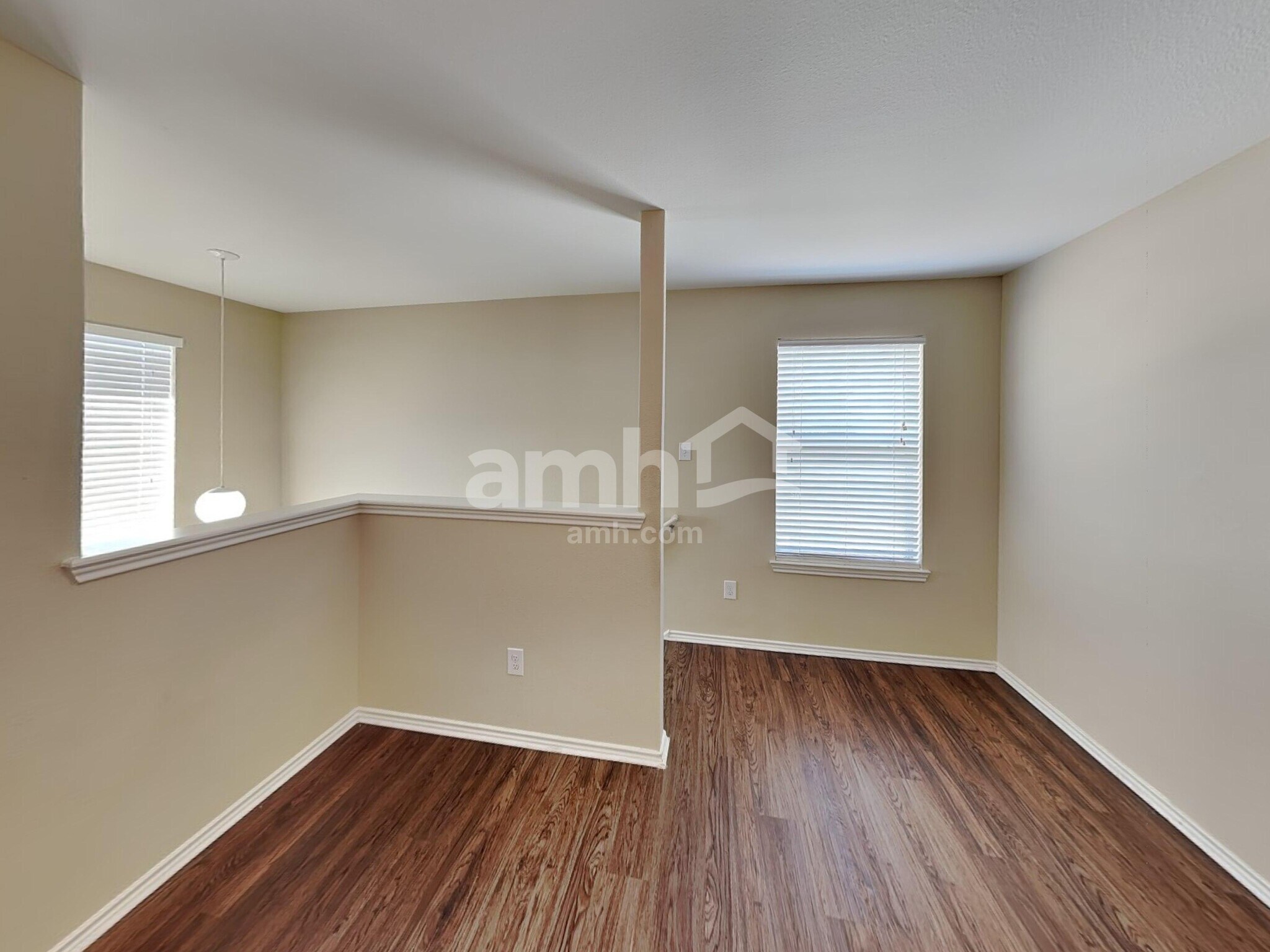 Building Photo - 9227 Mare Country