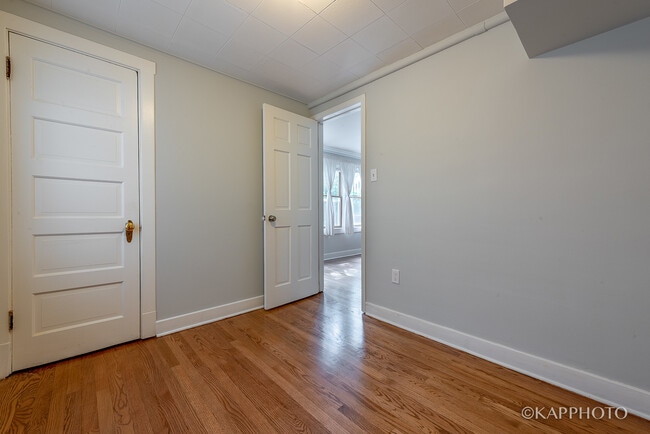 Building Photo - 3108 N St Louis Ave