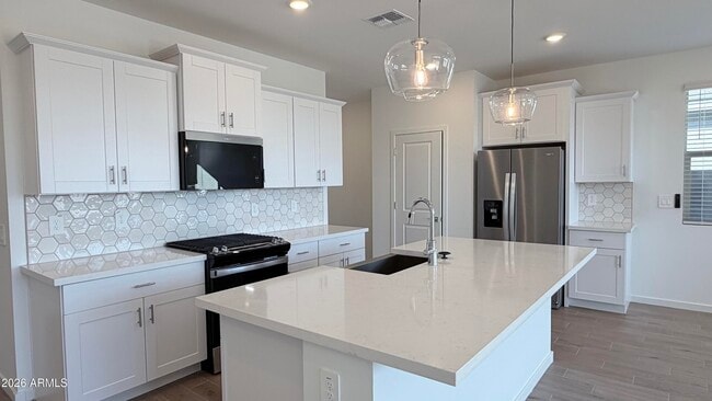 Building Photo - 15809 W Gray Fox Trl