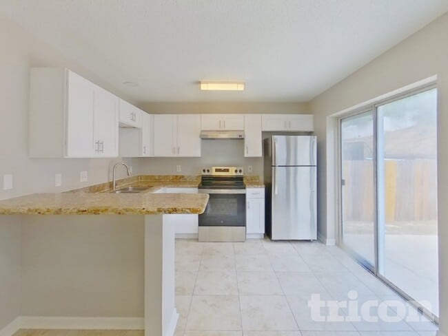 Building Photo - 914 Cape Cod Cir