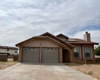 Building Photo - Great 3 bedroom 2 bath home!