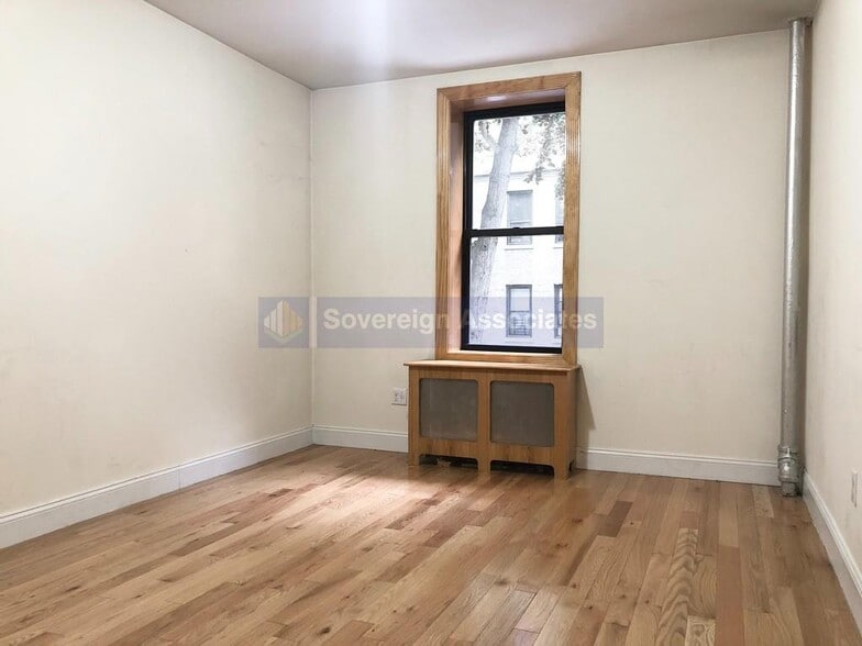 Building Photo - 20 Magaw Pl