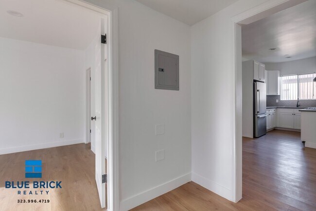 Building Photo - 5312 Corteen Pl
