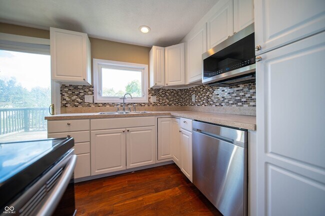 Building Photo - 8307 Castle Farms Rd