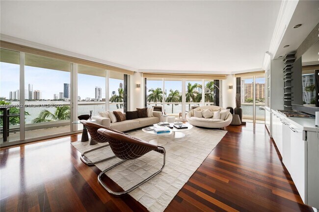 Primary Photo - 2600 Island Blvd