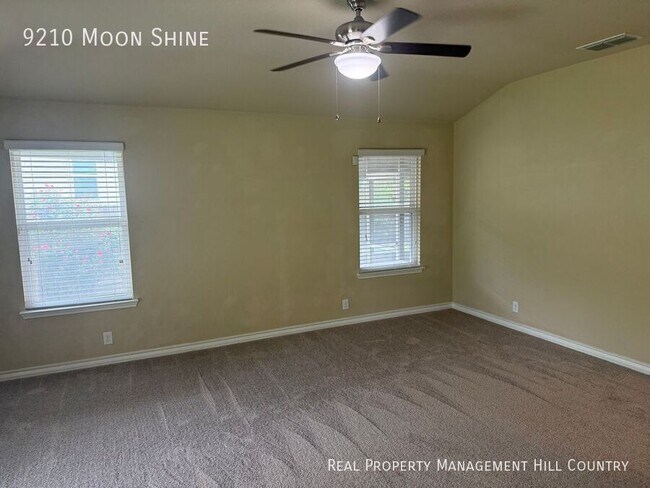 Building Photo - 9210 Moon Shine