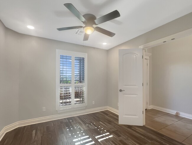 Building Photo - 903 SW 78th St