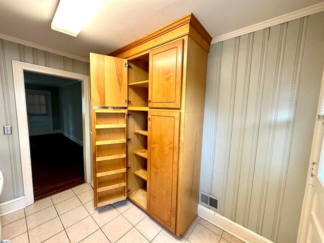 Building Photo - 5 Whitsett St