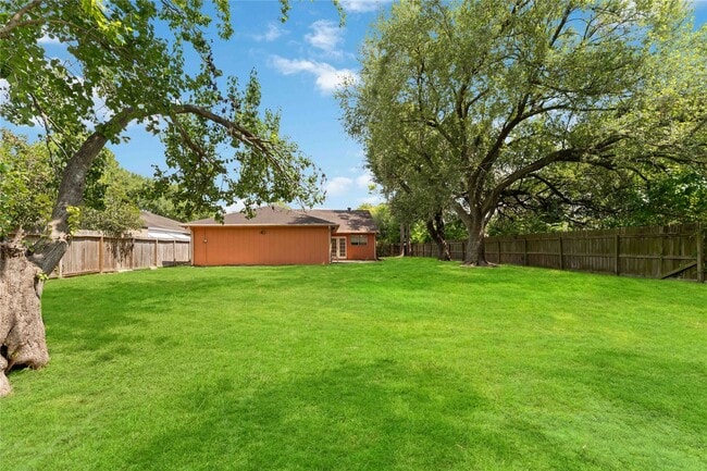 Building Photo - 9134 Gustine Ln