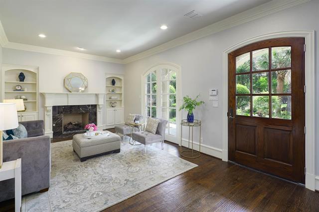 Building Photo - 2900 Amherst Ave