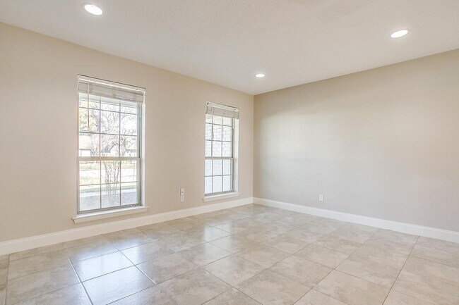 Building Photo - 1812 Winchester Way