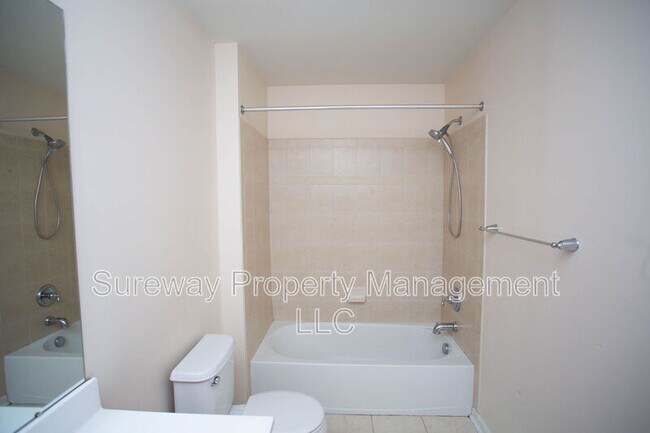 Building Photo - 15 Fawn Ct