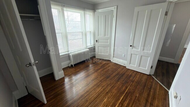Building Photo - 583 Averill Ave