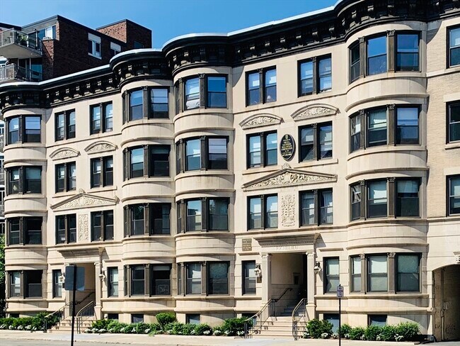 Building Photo - 5 Winchester St