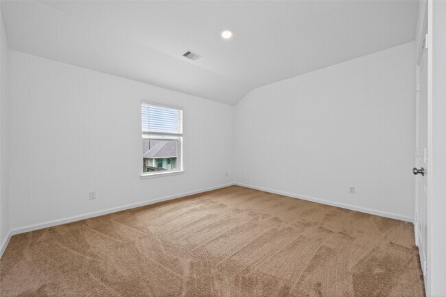 Building Photo - 16108 Dockside St