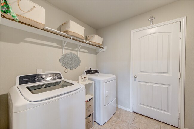 Building Photo - 29326 Dunns Creek Ct