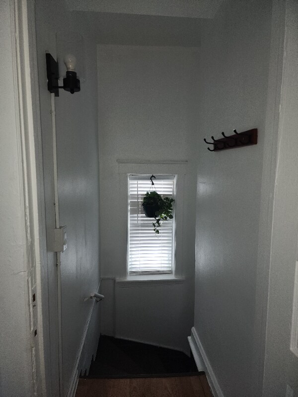 Building Photo - 6352 S Rhodes Ave