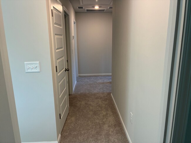 Building Photo - 5 Bedroom 2.5 Bathroom Home in Sunfish Cove in Sunset Beach, NC