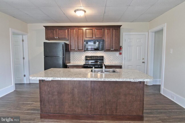 Building Photo - 1777 S Main St