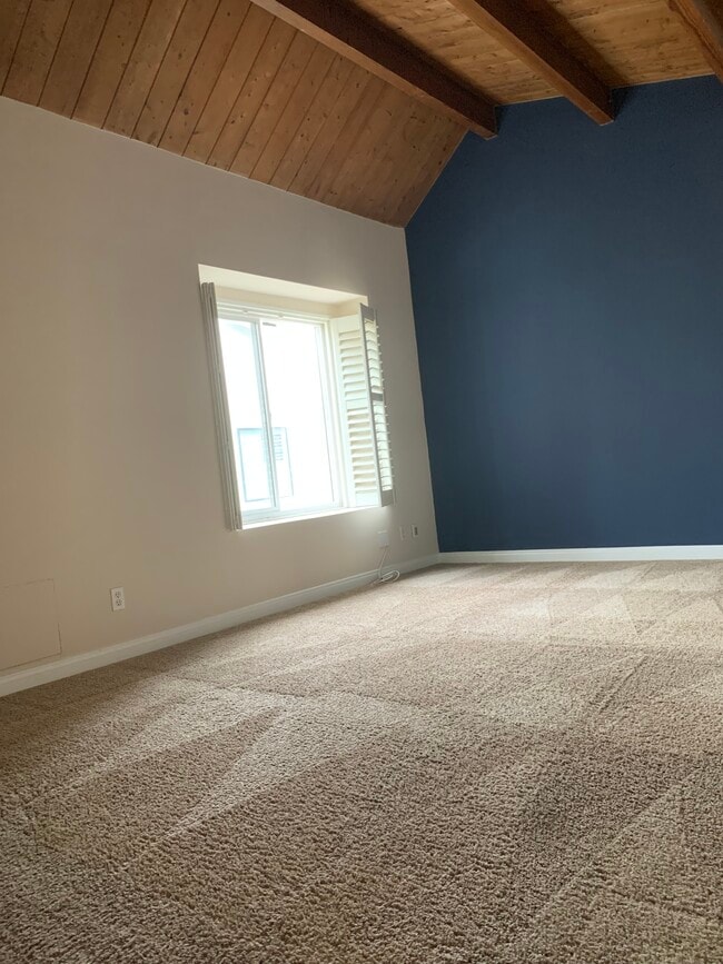 master bedroom - 1232 Stanford St