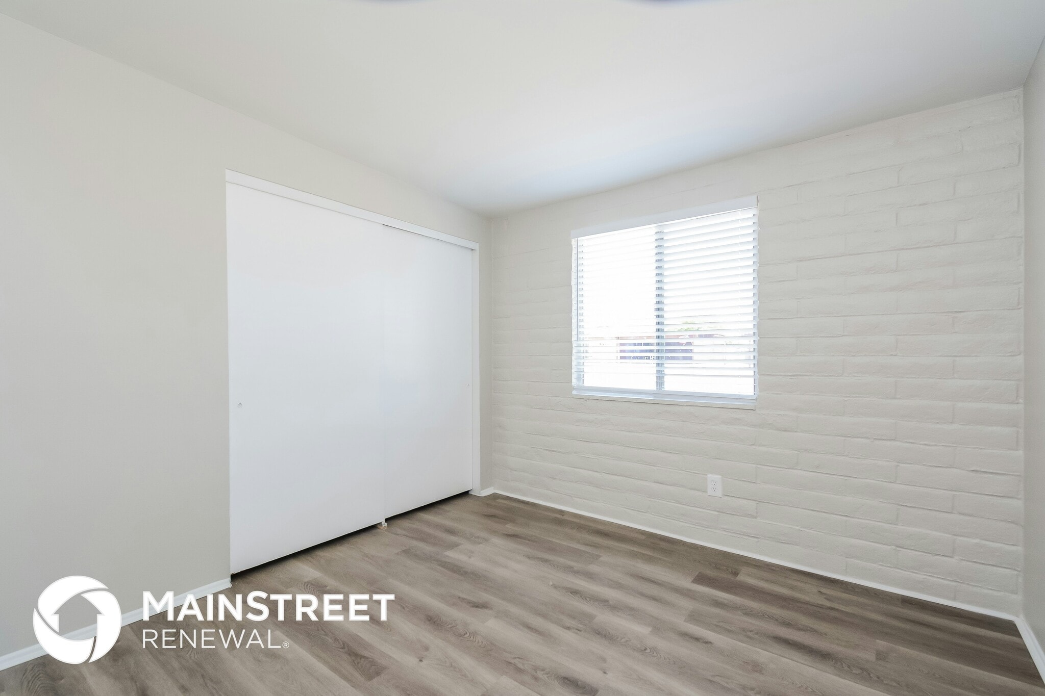 Building Photo - 7321 E Lakeside Dr