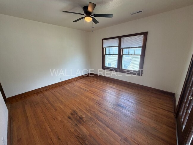 Building Photo - CHARMING 2 BEDROOM APT NEAR THE LOVELY MARYVILLE COLLEGE CAMPUS!!