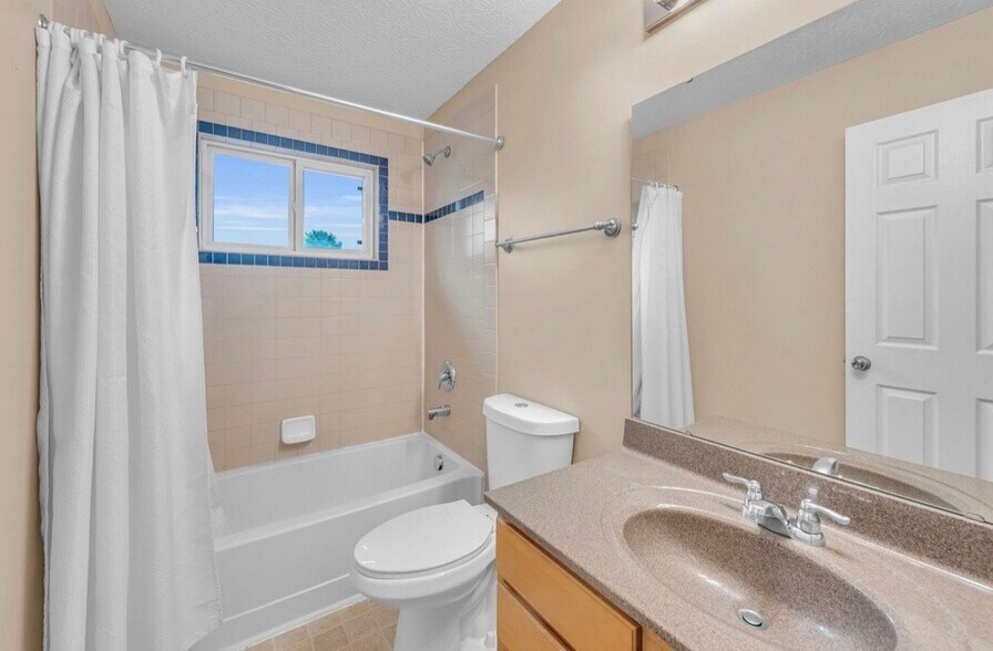 Building Photo - 3077 Cypress Hill Dr