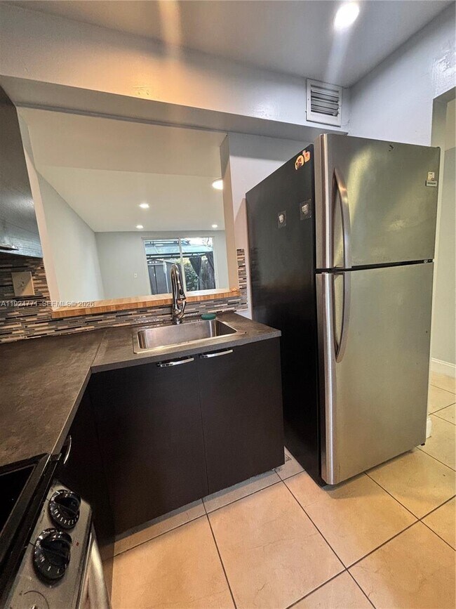 Building Photo - 600 NW 107th Ave