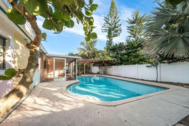 Building Photo - 155 Melbourne Ave