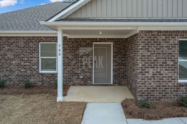 Building Photo - $1700! Beautiful 3Bed 2Bath in newly built Woodland Circle!