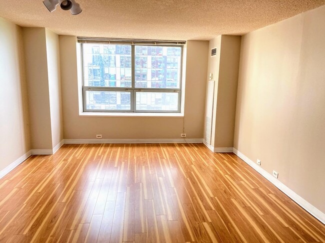 Building Photo - 474 N Lake Shore Dr