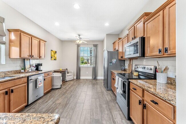 Building Photo - 5724 Trieda Dr