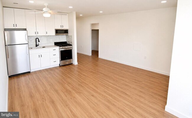 Building Photo - 10201 Grosvenor Pl