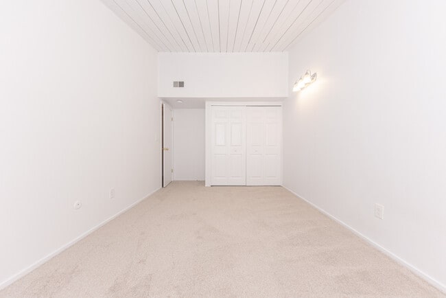 Building Photo - 2407 Packard St