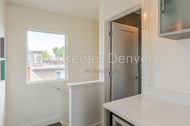 Building Photo - 3520 Quivas St
