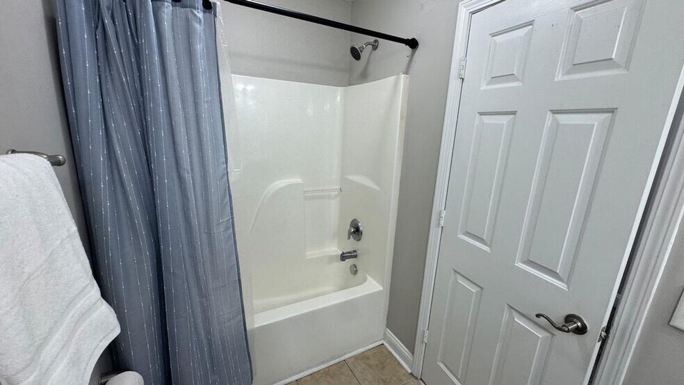 Building Photo - 135 Growden Ln