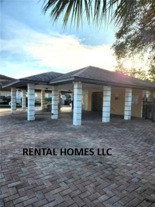 Building Photo - All Tile Throughout the Unit, One Story Pa...