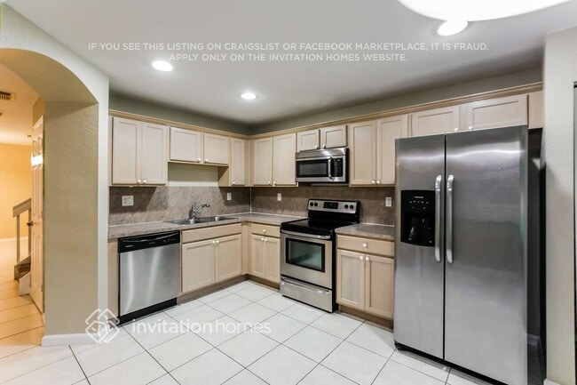 Building Photo - 3064 Waddell Ave