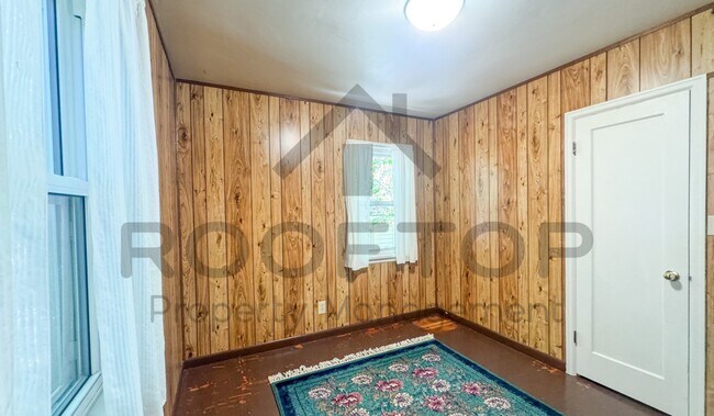 Building Photo - 206 N 200 E
