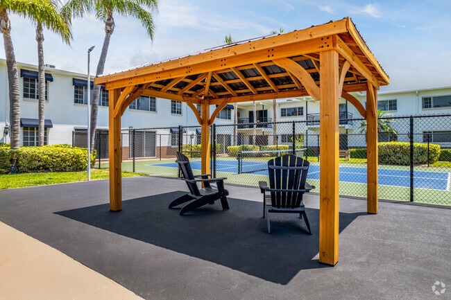 Building Photo - Nautica Apartments