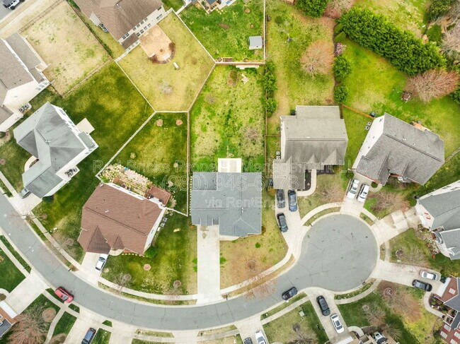 Building Photo - 9449 Glenburn Ln