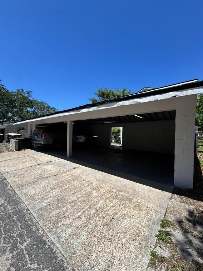 Building Photo - 1738 San Marco Blvd