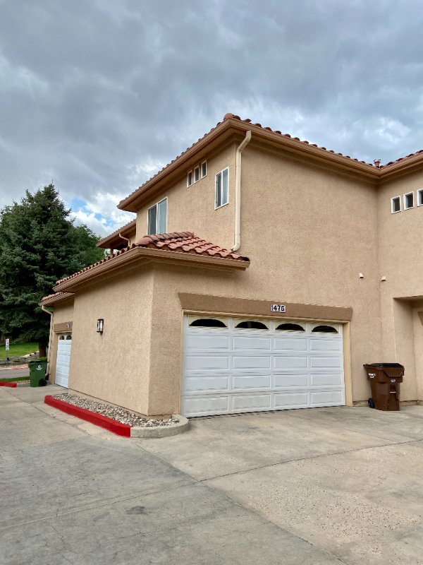 Building Photo - 1476 Courtyard Heights