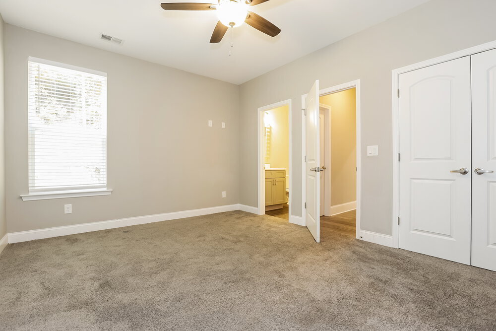 Building Photo - 2105 Brentwood Cove