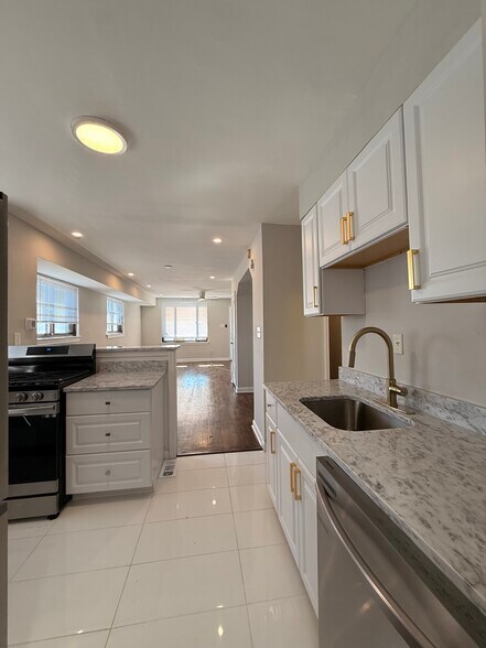 Building Photo - 41 Tuckerman St NW