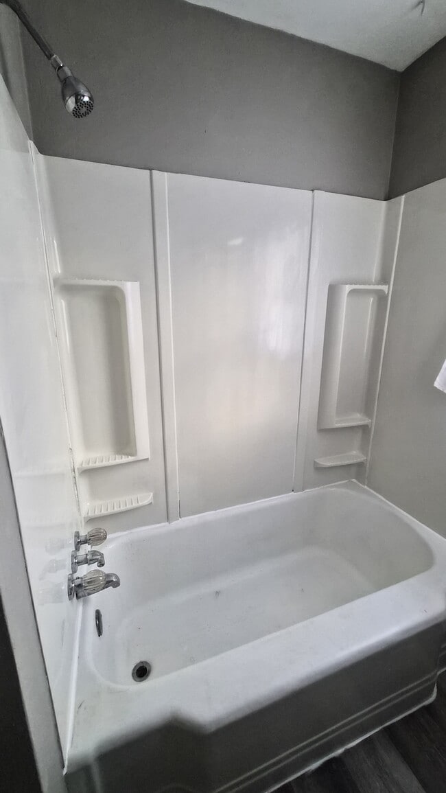 Building Photo - 3483 Hadley Ave