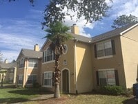 Building Photo - Cute Move in Ready property in Fleming Island! 2BR/2Bath