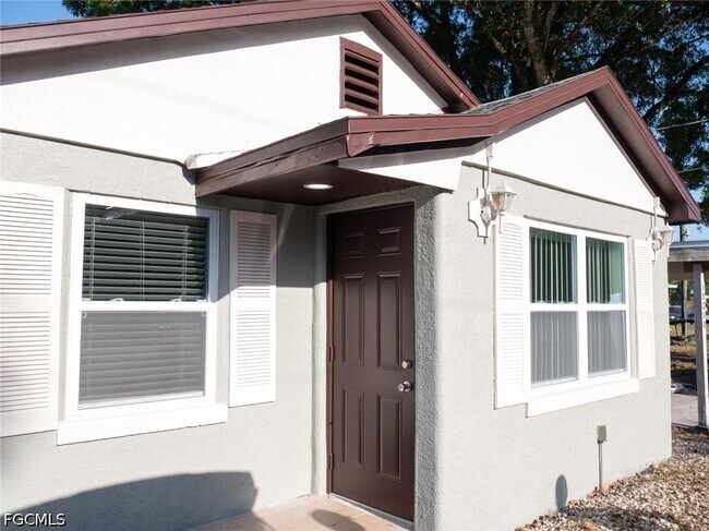 Building Photo - 1526 Wood Rd