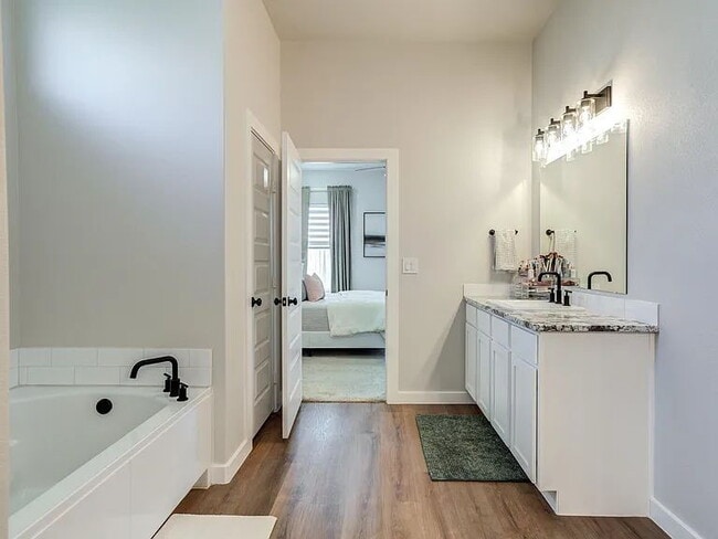 Building Photo - High-end 4 Bed, 3 Bath home in South Lubbock!